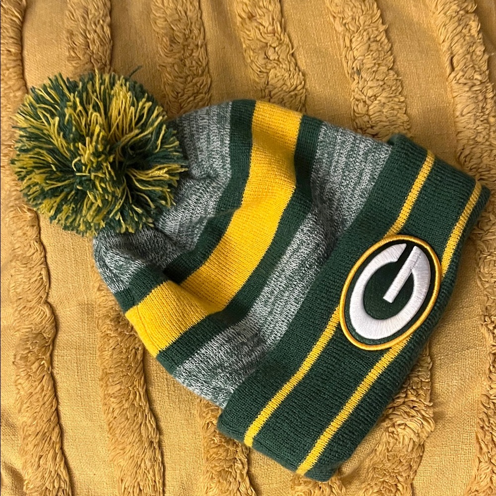 New Era Green Bay Packers Green and Yellow Pom Beanie